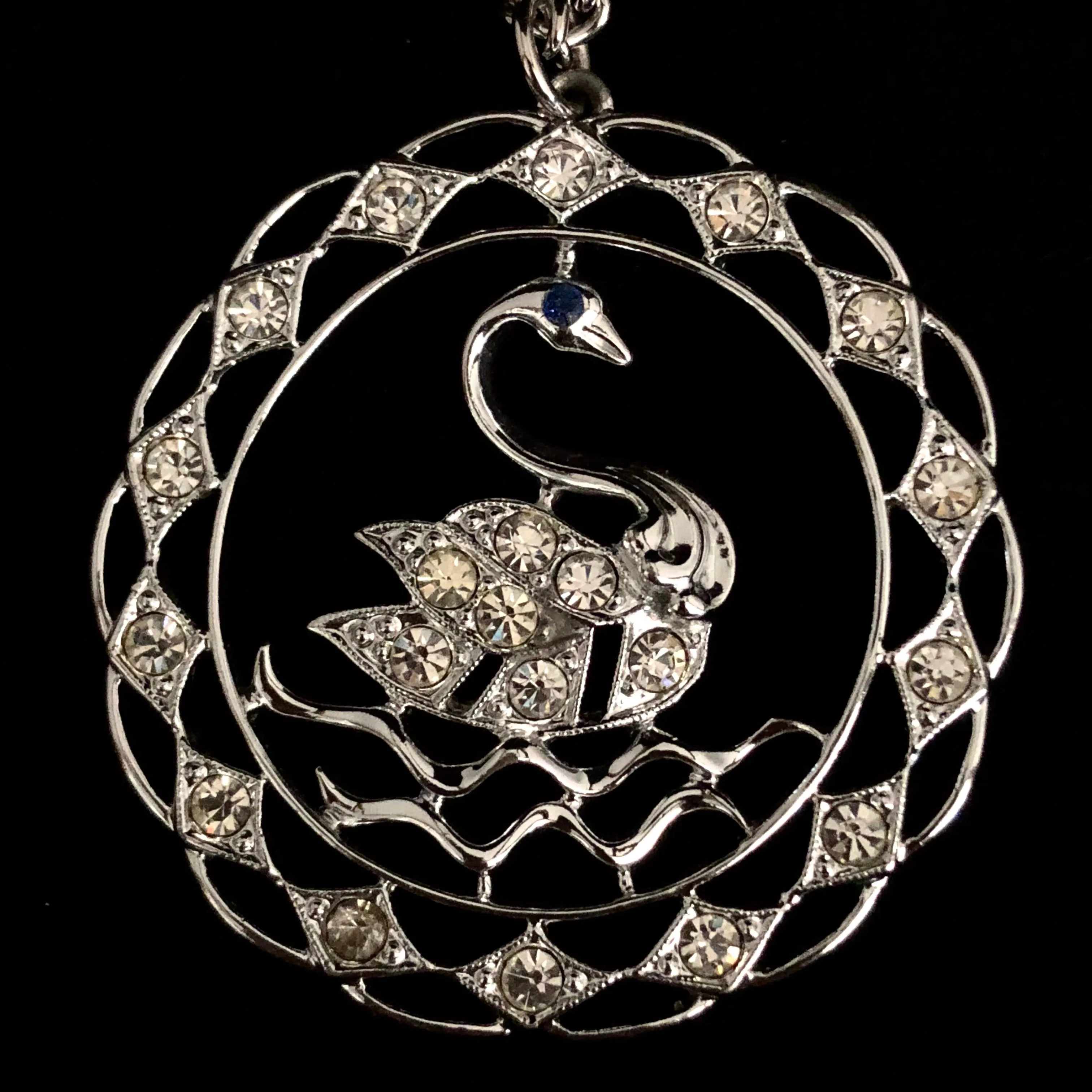 1974 Sarah Coventry Swan Lake Necklace